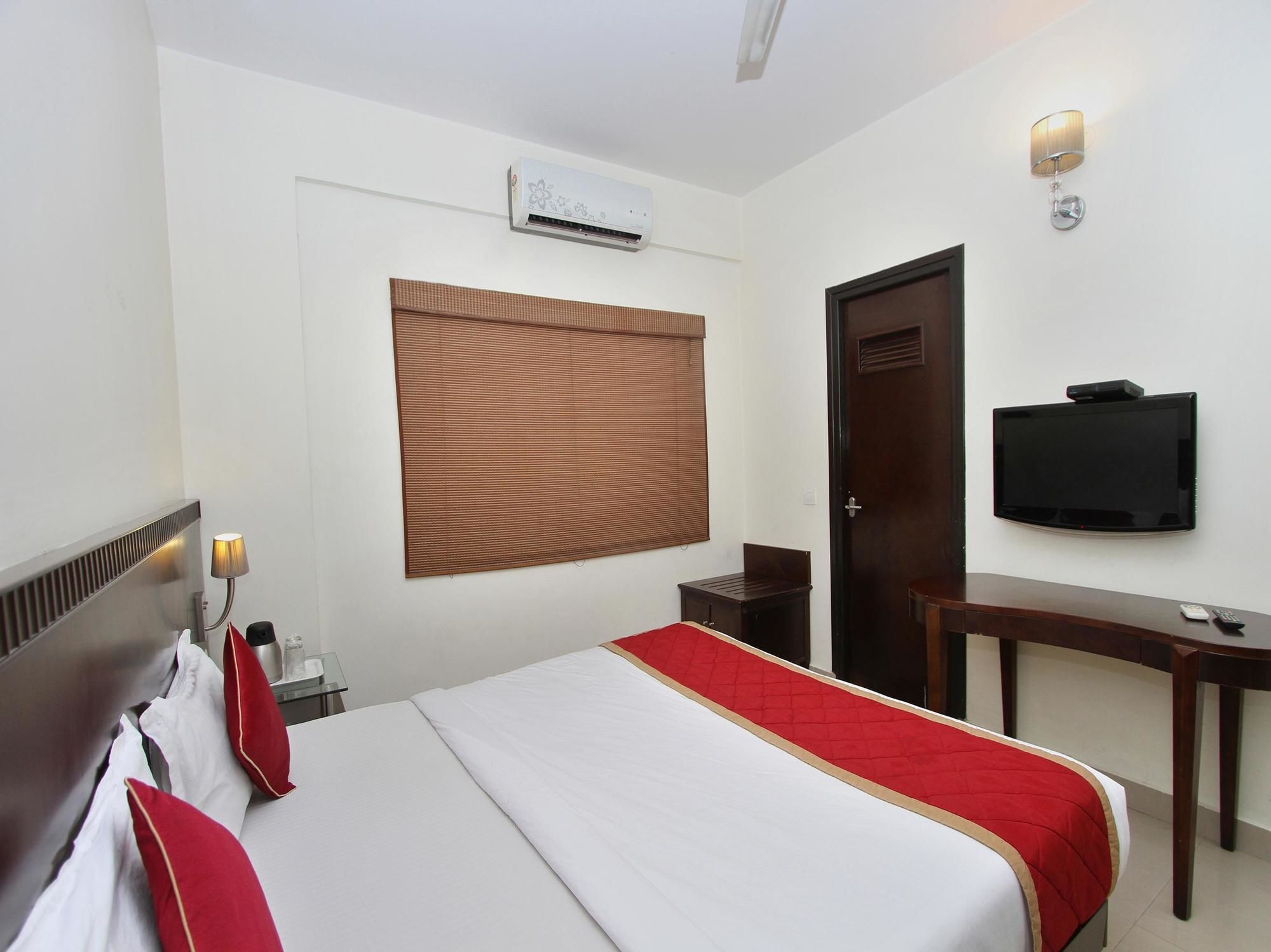 Oyo 435 Hotel Amshi International Bangalore Luaran gambar