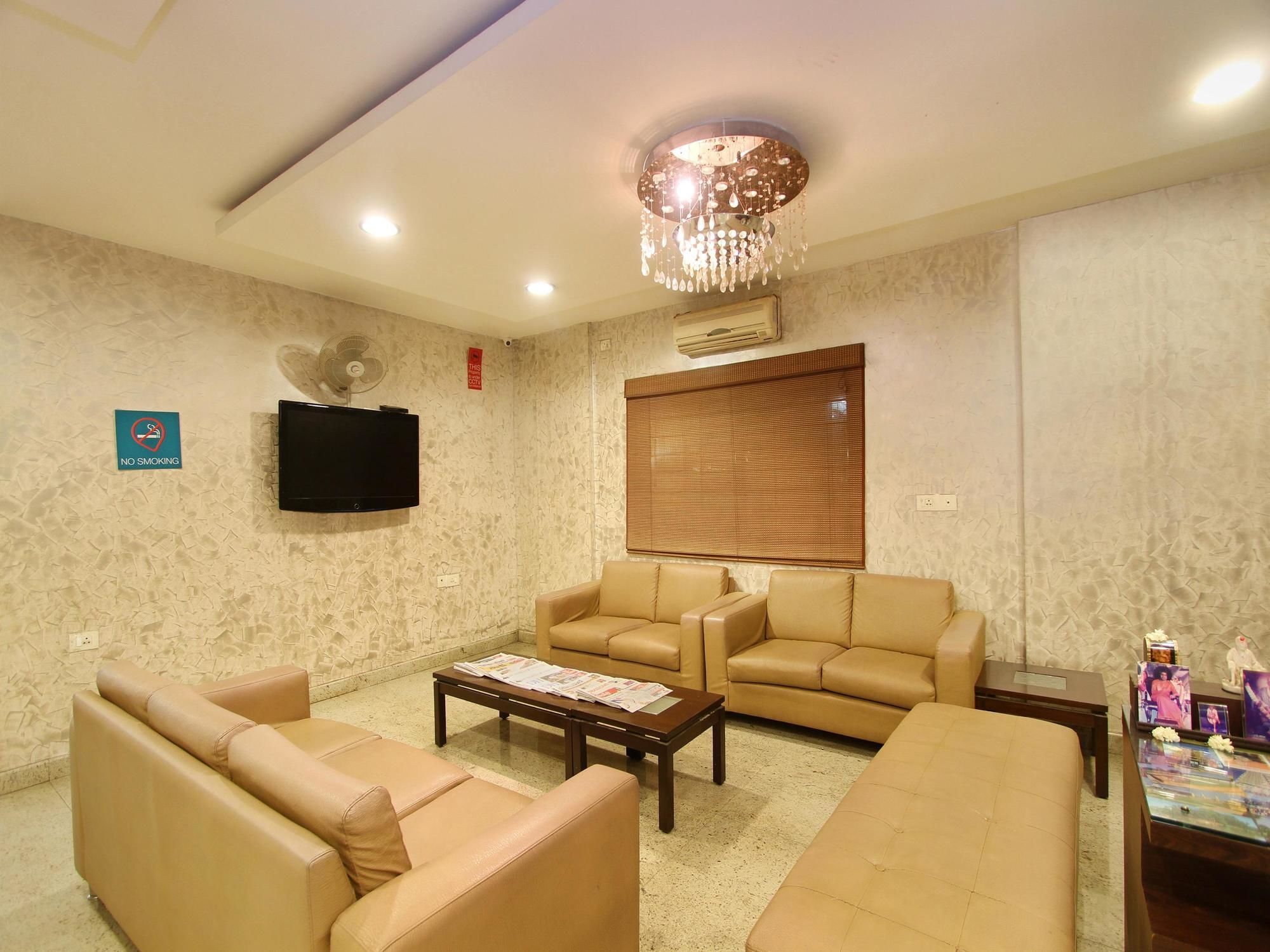 Oyo 435 Hotel Amshi International Bangalore Luaran gambar