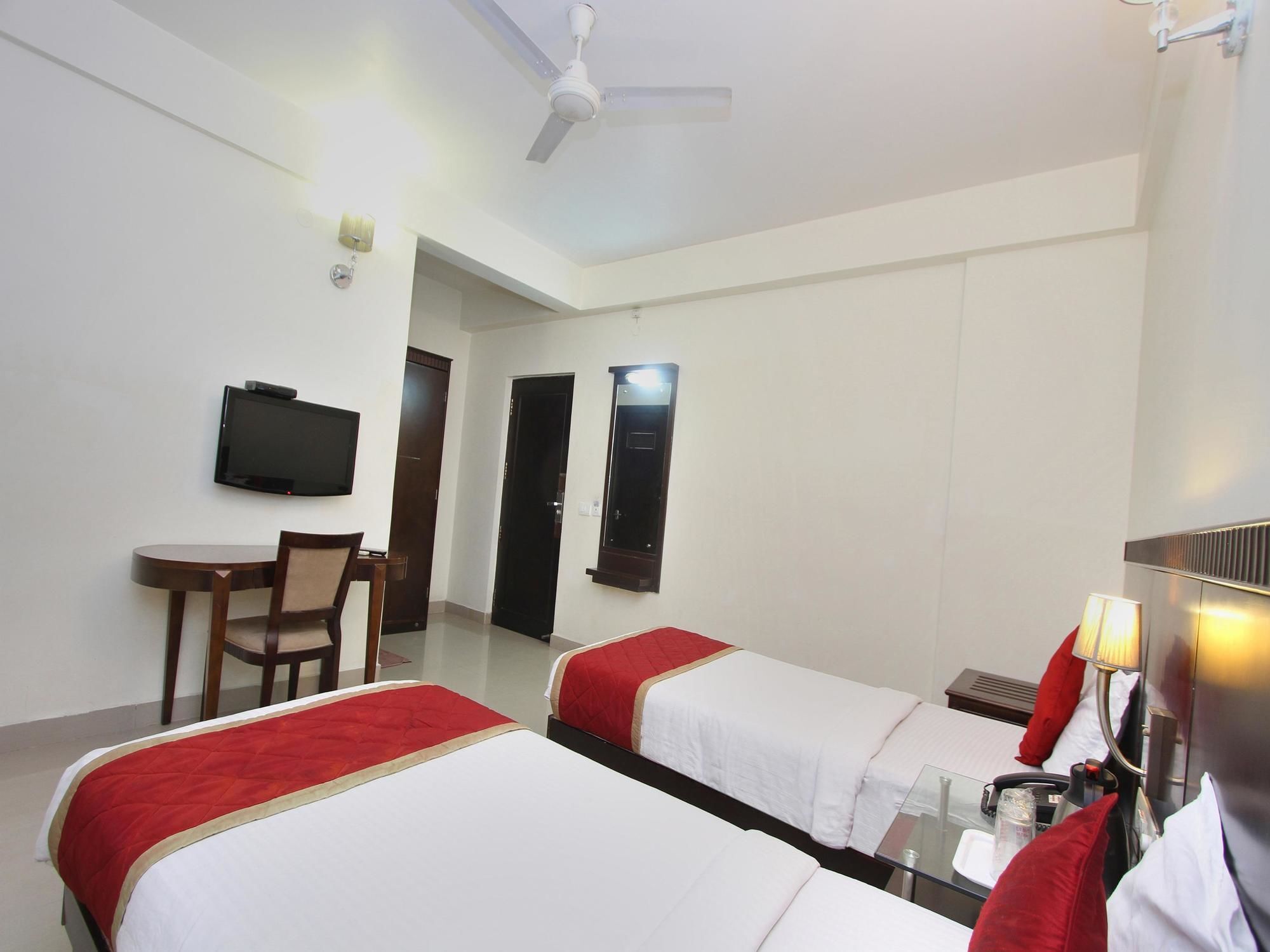 Oyo 435 Hotel Amshi International Bangalore Luaran gambar
